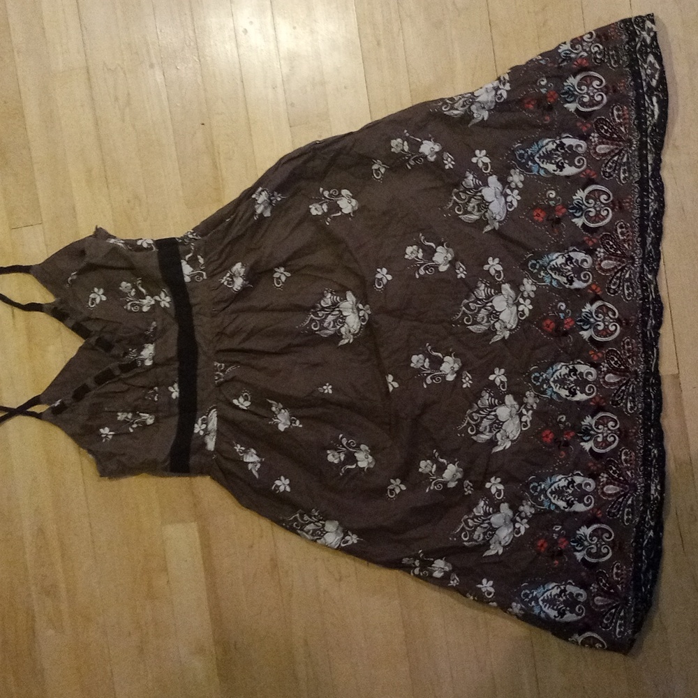 Lined, cotton classic summer dress.